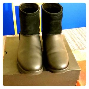UGG